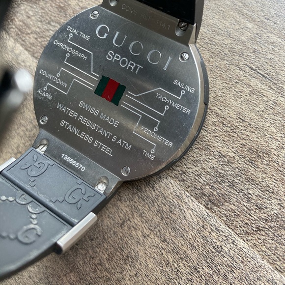 Gucci Men’s Digital Black Rubber Watch - Picture 9 of 16